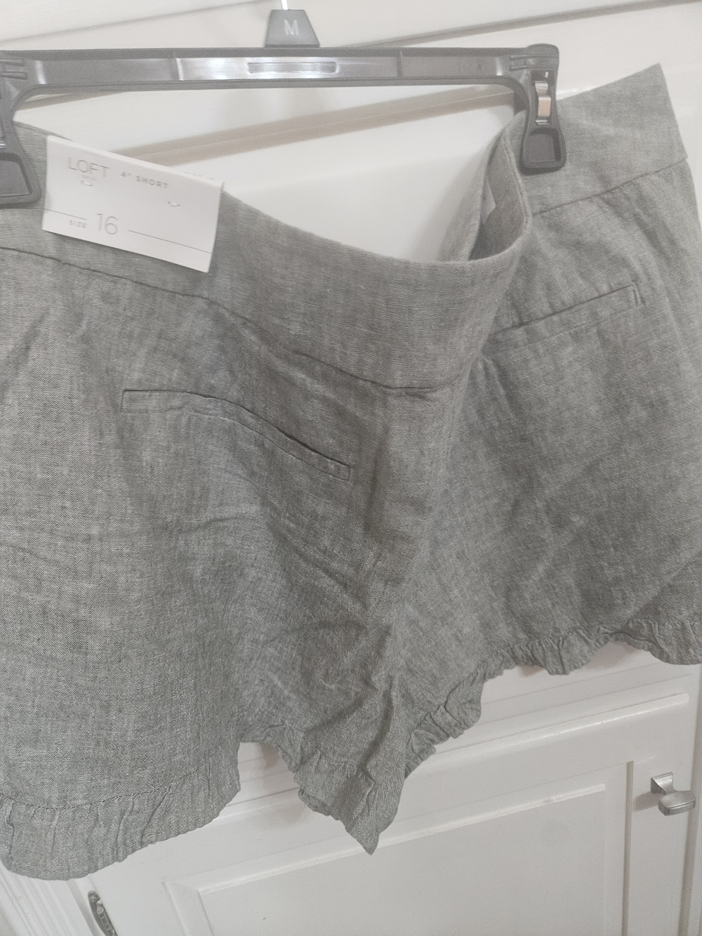 LOFT Olive Linen-Blend Ruffle Hem Shorts